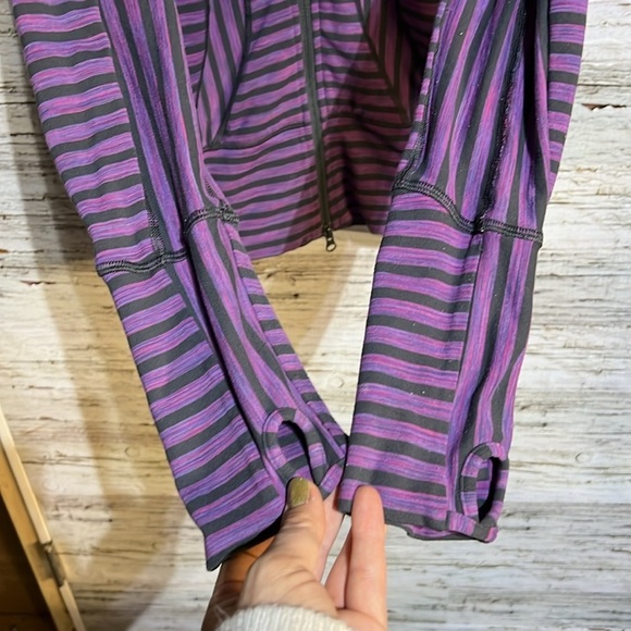 Lululemon zip up hoodie size  6 - Picture 6 of 13